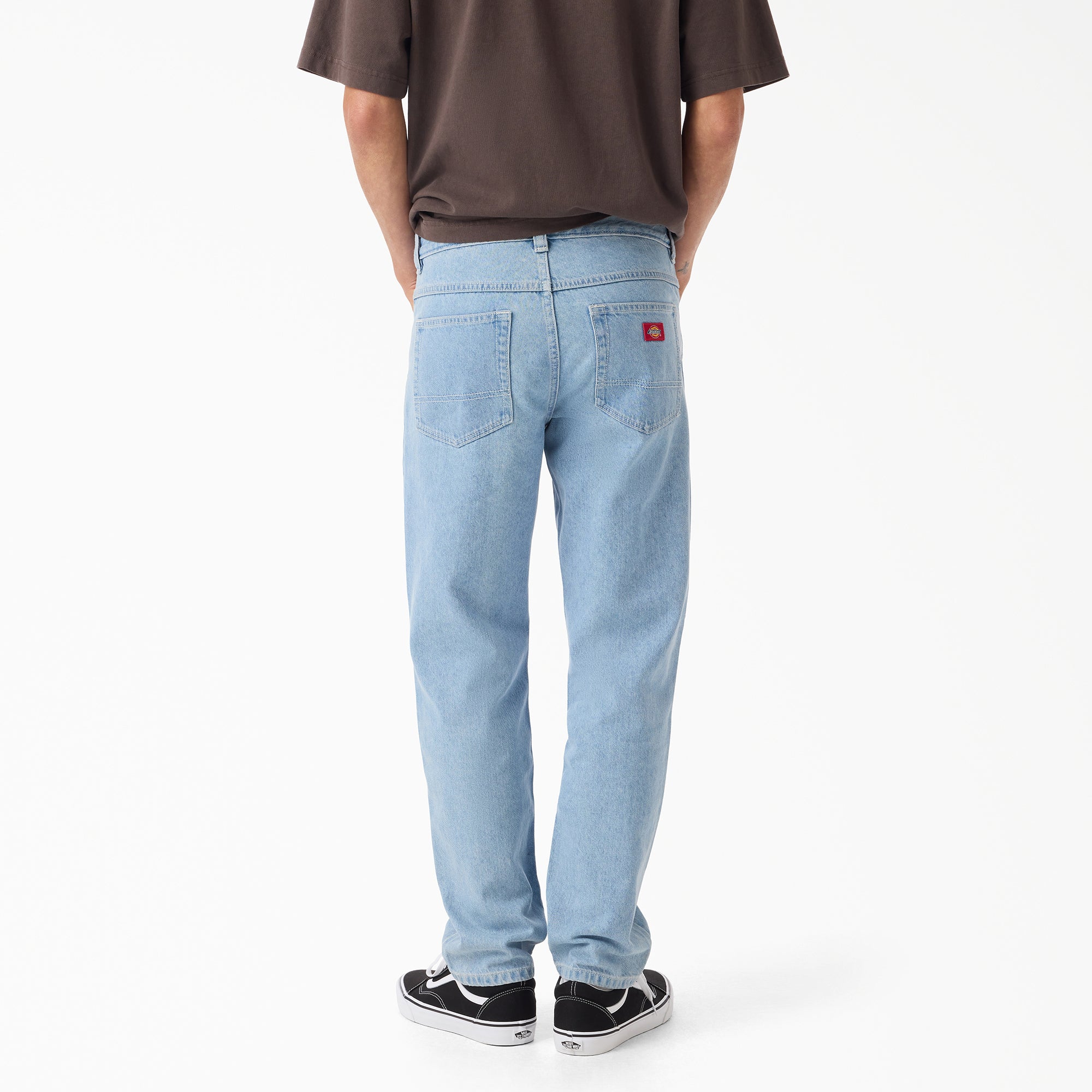 982 Slim Tapered Jeans