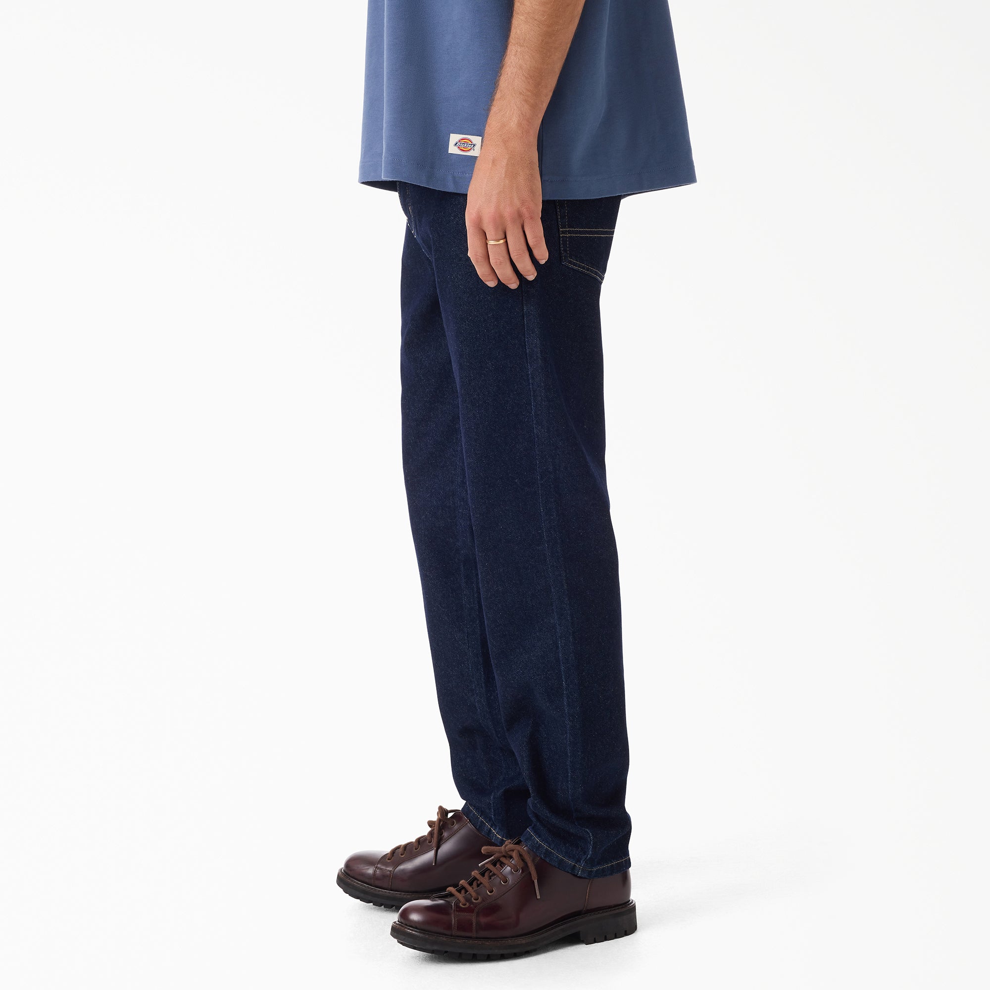 982 Slim Tapered Jeans